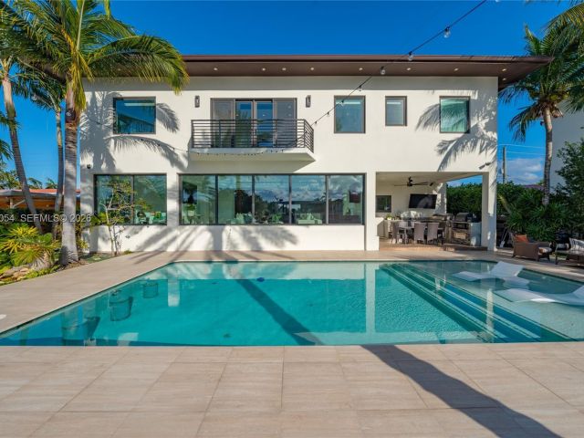 Home for sale at 12880 N Bayshore Dr - photo 7509684