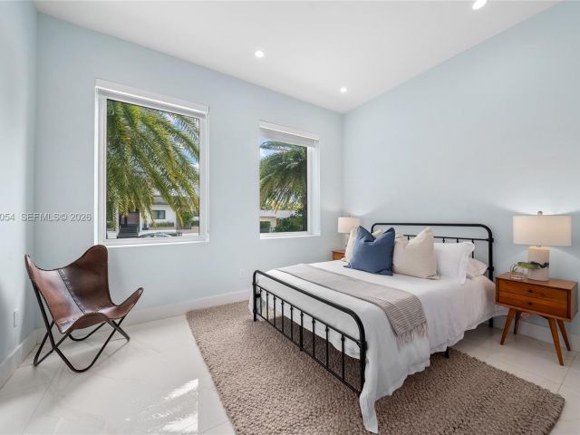 Home for sale at 12880 N Bayshore Dr - photo 7509686