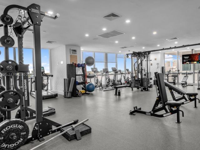 Apartment for sale  Unit #4907 - photo 7368062