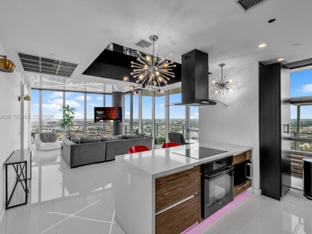 Apartment for sale  Unit #4907 - photo 7368073