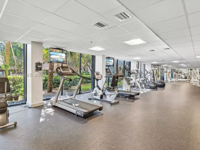 3-bedroom condo for sale in Miami - 540 Brickell Key Dr 505 - MondialRealty