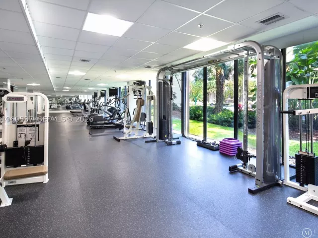 3-bedroom condo for sale in Miami - 540 Brickell Key Dr 505 - MondialRealty