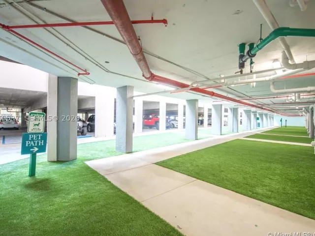 3-bedroom condo for sale in Miami - 540 Brickell Key Dr 505 - MondialRealty