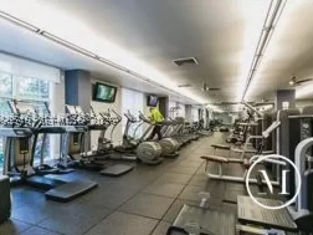 1-bedroom condo for rent in Miami - 2001 Biscayne Blvd 3608 - MondialRealty