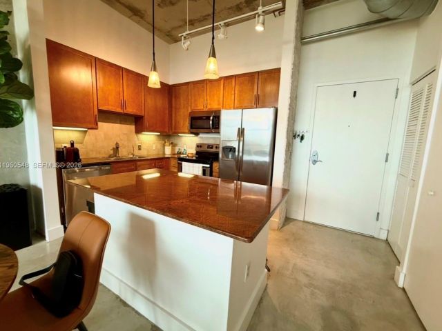 Apartment for rent  Unit #3608 - photo 7359402