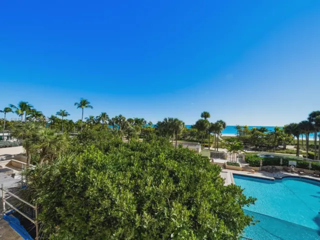 3-bedroom condo for sale in Bal Harbour - 9999 Collins Ave 3E - MondialRealty