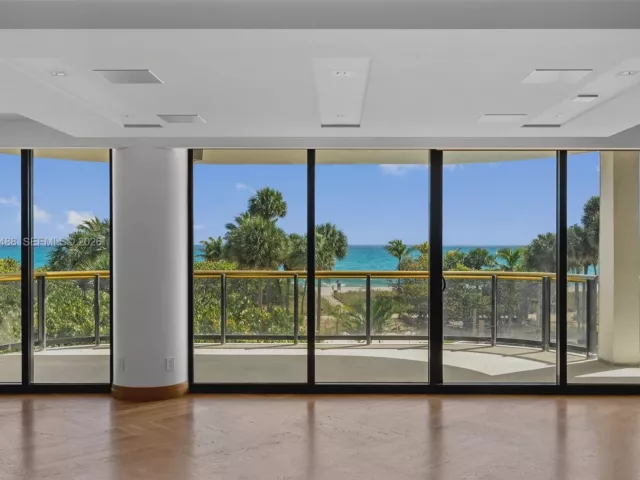 3-bedroom condo for sale in Bal Harbour - 9999 Collins Ave 3E - MondialRealty