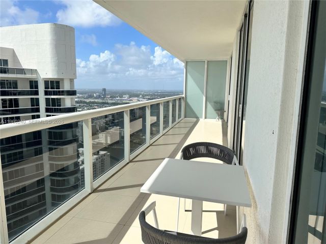 Apartment for rent  Unit #4404 - photo 7412351