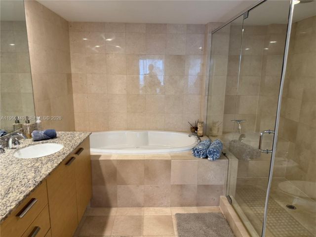 Apartment for rent  Unit #4404 - photo 7412356