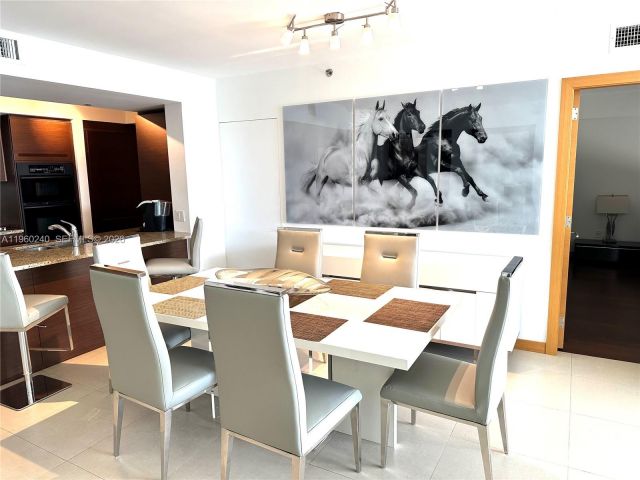 Apartment for rent  Unit #4404 - photo 7412359