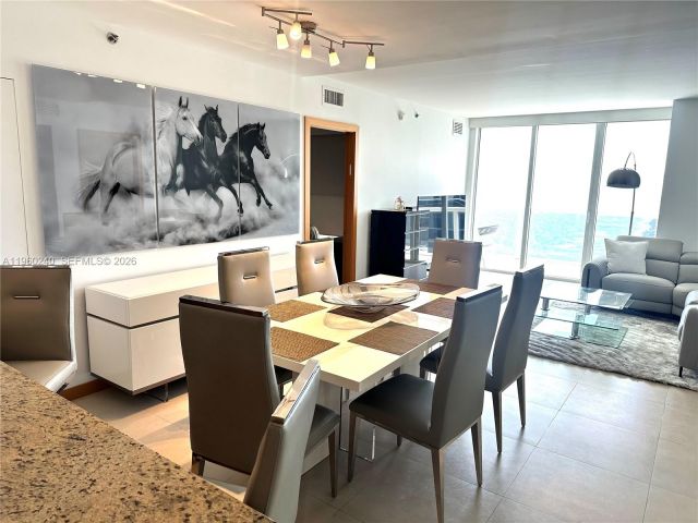 Apartment for rent  Unit #4404 - photo 7412363