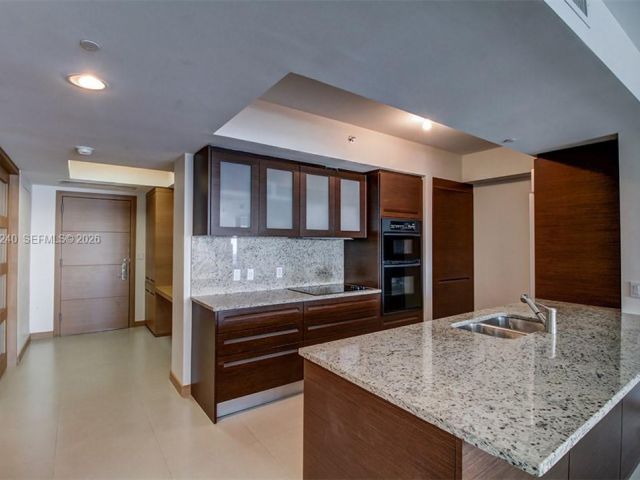 Apartment for rent  Unit #4404 - photo 7412365