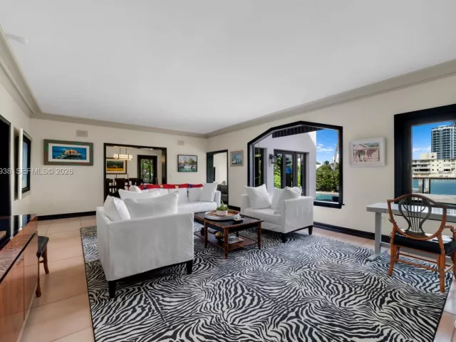 5-bedroom home for sale in Miami Beach - 6491 Allison Rd - MondialRealty