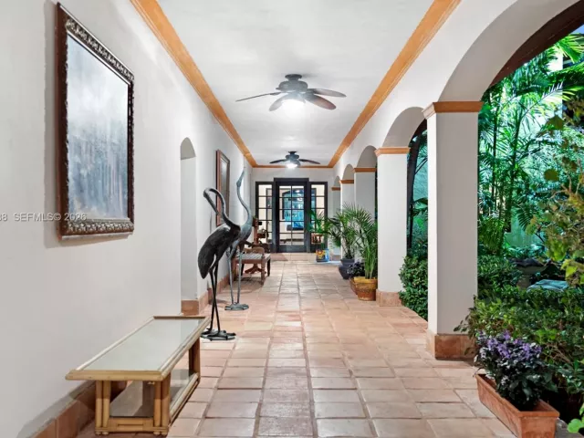 5-bedroom home for sale in Miami Beach - 6491 Allison Rd - MondialRealty
