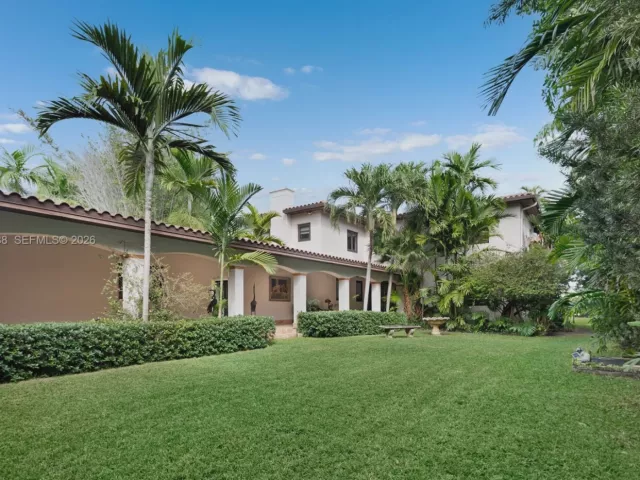 5-bedroom home for sale in Miami Beach - 6491 Allison Rd - MondialRealty