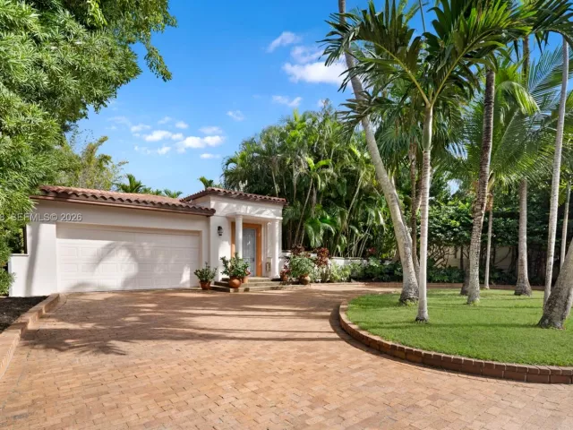 5-bedroom home for sale in Miami Beach - 6491 Allison Rd - MondialRealty