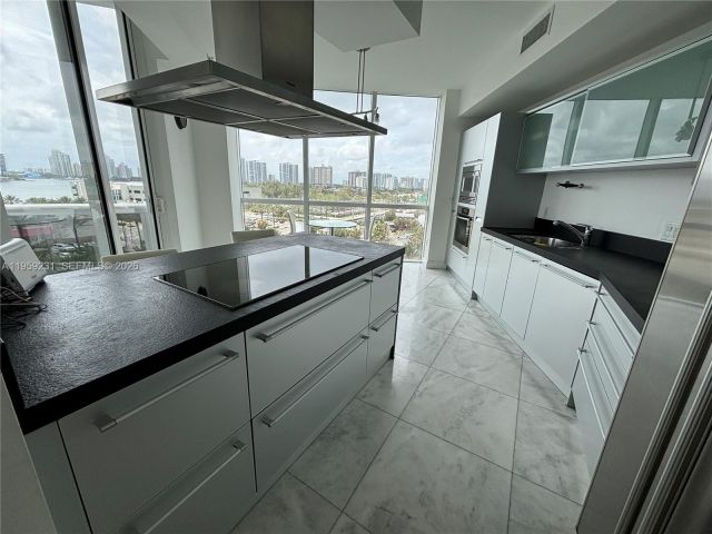 Apartment for sale  Unit #801 - photo 7364864