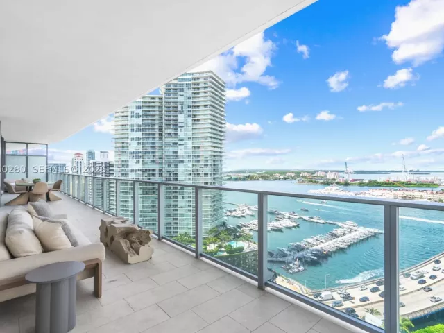 3-bedroom condo for sale in Miami Beach - 500 Alton 2203 - MondialRealty