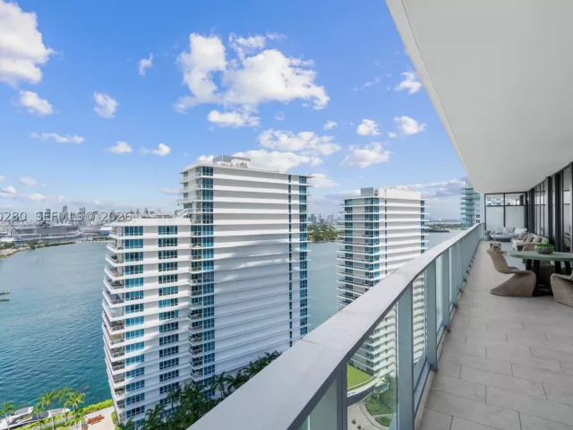 3-bedroom condo for sale in Miami Beach - 500 Alton 2203 - MondialRealty