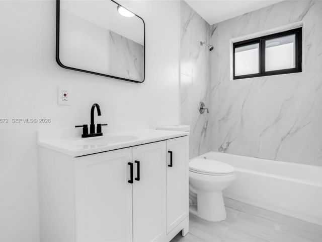 Home for sale at 528 NW 3rd Ct - photo 7376369