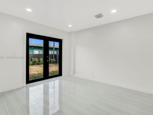 Home for sale at 528 NW 3rd Ct - photo 7376378