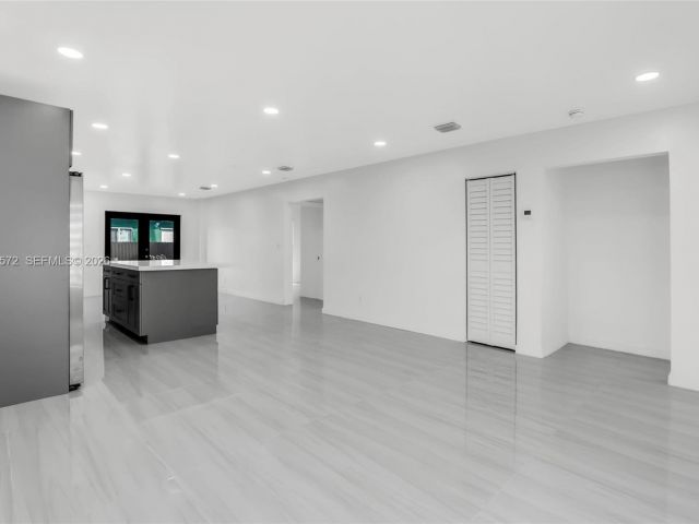 Home for sale at 528 NW 3rd Ct - photo 7376380