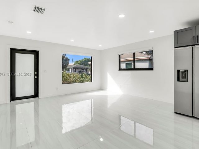 Home for sale at 528 NW 3rd Ct - photo 7376386