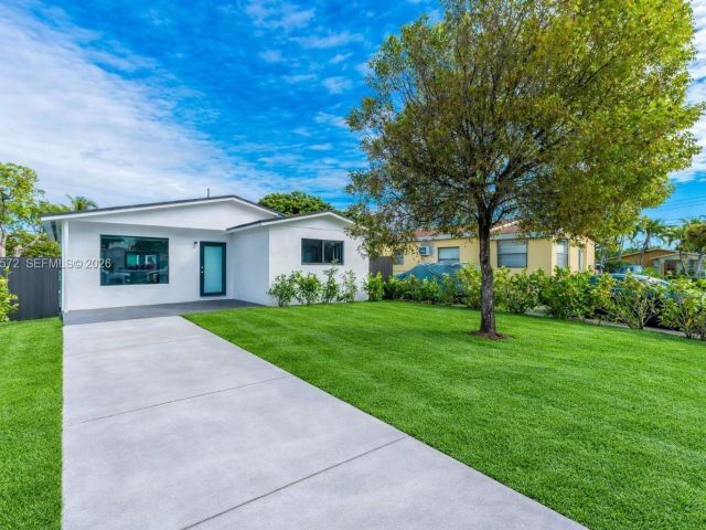 Home for sale at 528 NW 3rd Ct - photo 7376388