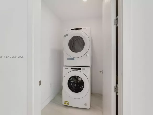 2-bedroom condo for sale in Sunny Isles Beach - 17550 Collins Ave 505 - MondialRealty