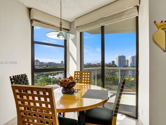 Apartment for sale  Unit #809 - photo 7366580