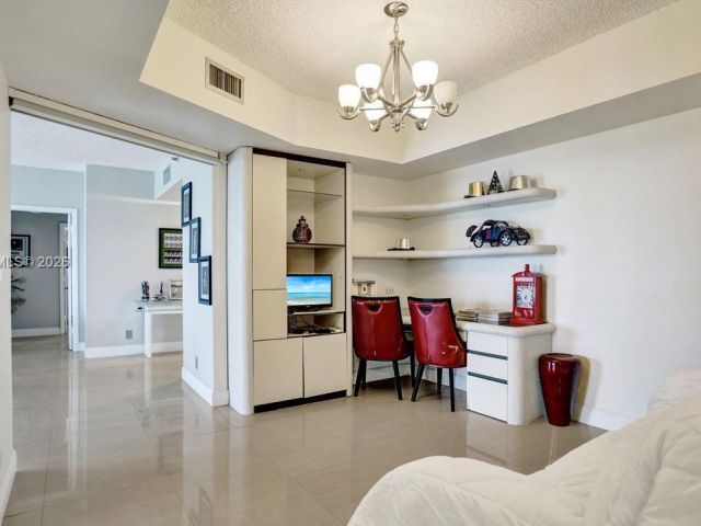 Apartment for sale  Unit #809 - photo 7366581