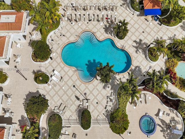 Apartment for sale  Unit #809 - photo 7366585