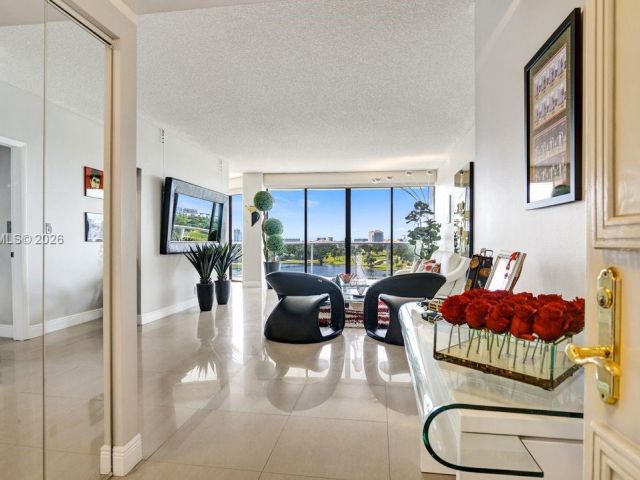 Apartment for sale  Unit #809 - photo 7366588