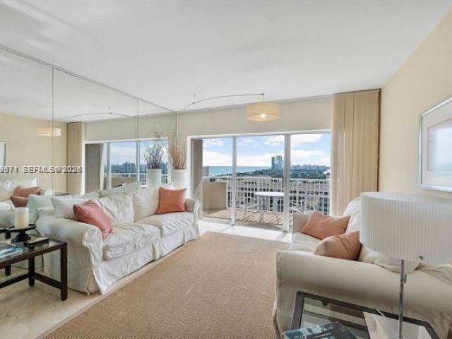 1-bedroom condo for rent in Hallandale Beach - 1985 S Ocean Dr 19A - MondialRealty