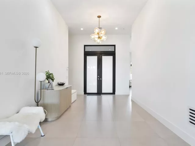 4-bedroom home for rent in Hollywood - 3502 Ashwood Cir N - MondialRealty