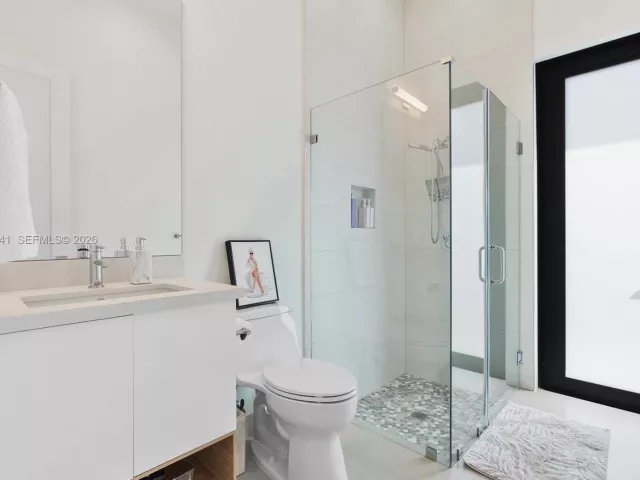 4-bedroom home for rent in Hollywood - 3502 Ashwood Cir N - MondialRealty