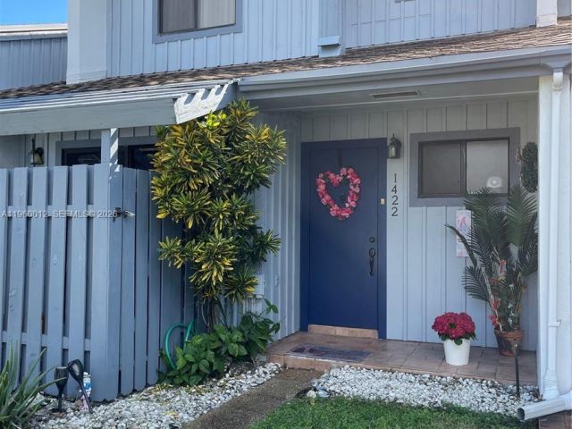 Home for rent at 1422 Amanda St 1422 - photo 7474167