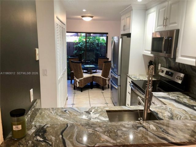 Home for rent at 1422 Amanda St 1422 - photo 7474183