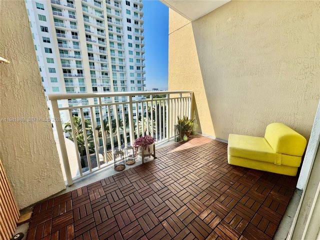2-bedroom condo for rent in Hallandale Beach - 1755 E Hallandale Beach Blvd 708E - MondialRealty