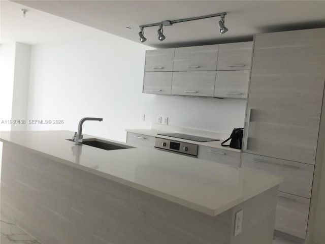 Apartment for rent  Unit #2303 - photo 7494613