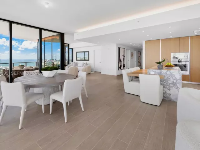 4-bedroom condo for sale in Miami Beach - 500 Alton Rd 2903 - MondialRealty