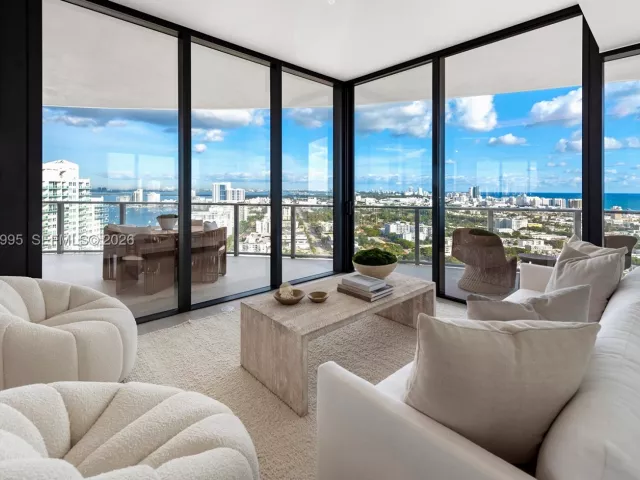 4-bedroom condo for sale in Miami Beach - 500 Alton Rd 2903 - MondialRealty