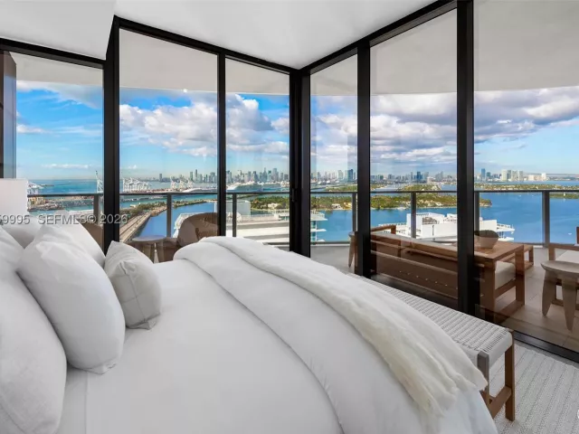 4-bedroom condo for sale in Miami Beach - 500 Alton Rd 2903 - MondialRealty