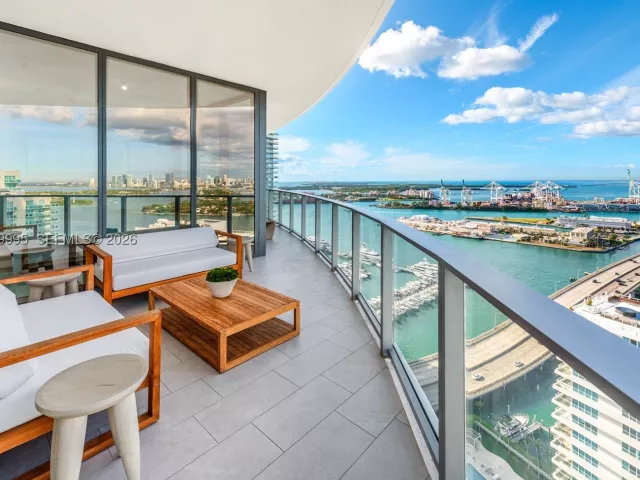 4-bedroom condo for sale in Miami Beach - 500 Alton Rd 2903 - MondialRealty