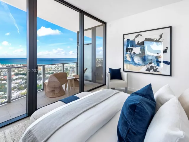 4-bedroom condo for sale in Miami Beach - 500 Alton Rd 2903 - MondialRealty
