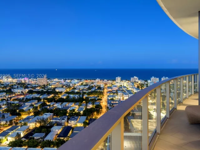 4-bedroom condo for sale in Miami Beach - 500 Alton Rd 2903 - MondialRealty