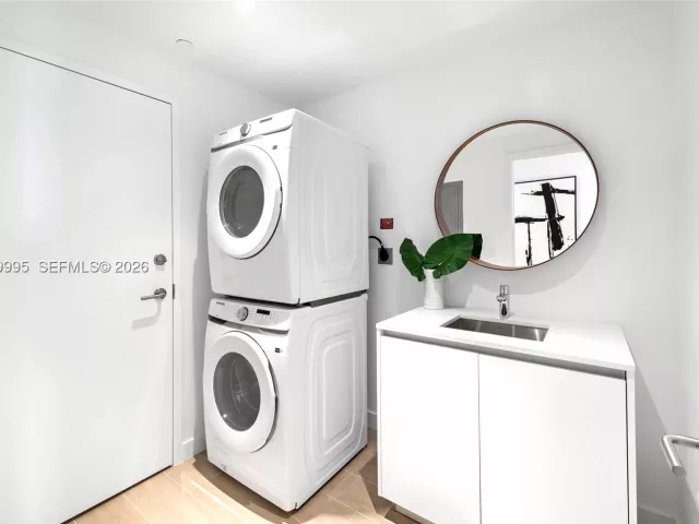 4-bedroom condo for sale in Miami Beach - 500 Alton Rd 2903 - MondialRealty