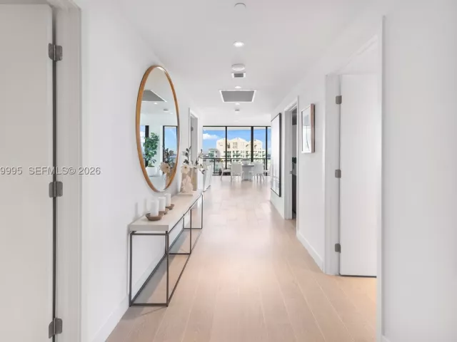4-bedroom condo for sale in Miami Beach - 500 Alton Rd 2903 - MondialRealty