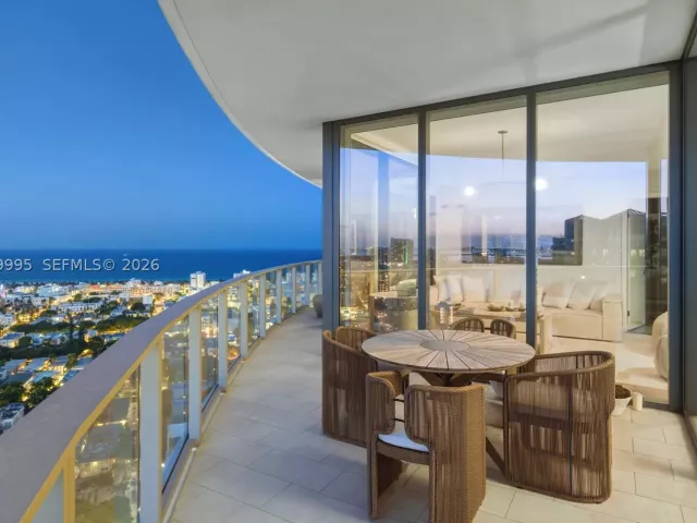 4-bedroom condo for sale in Miami Beach - 500 Alton Rd 2903 - MondialRealty