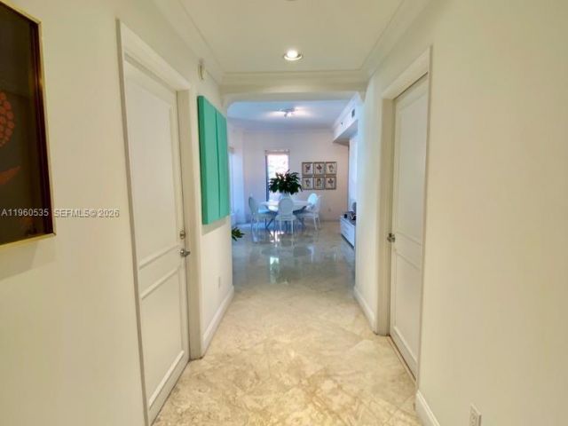 Apartment for rent  Unit # - photo 7368423
